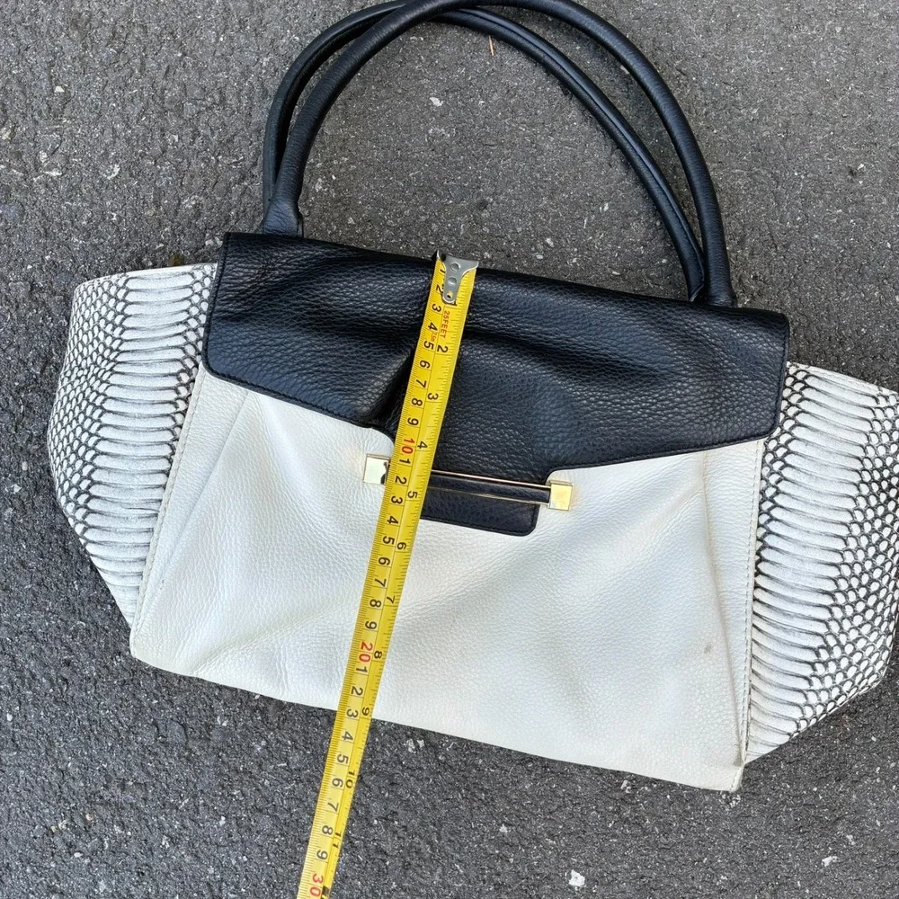 Vince Camuto vince camuto